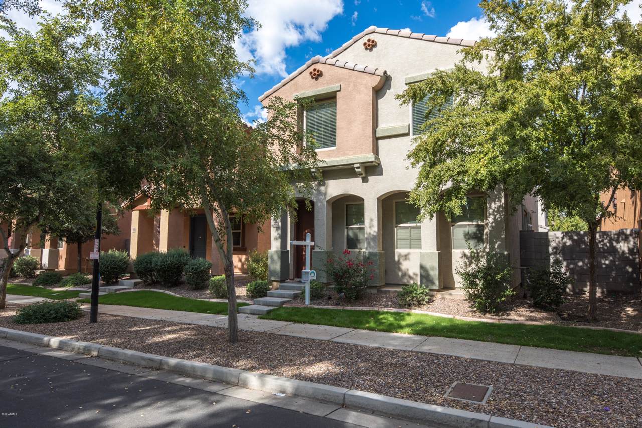 7826 Holly Street - Photo 1