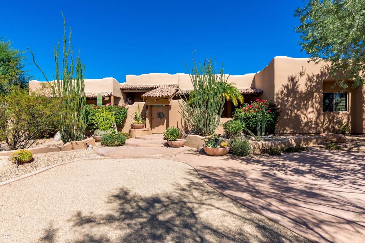 8370 Via Del Sol Drive - Photo 1