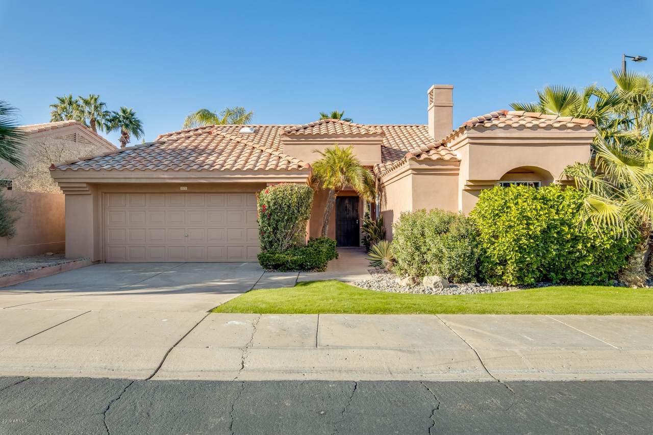 1975 Peninsula Circle - Photo 1