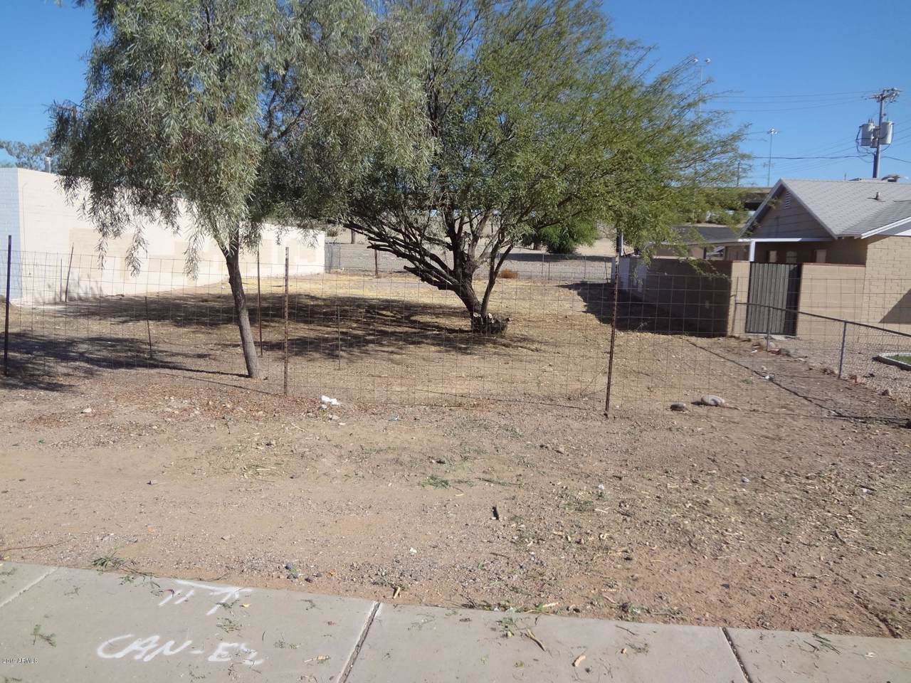 415 20TH Street - Photo 1
