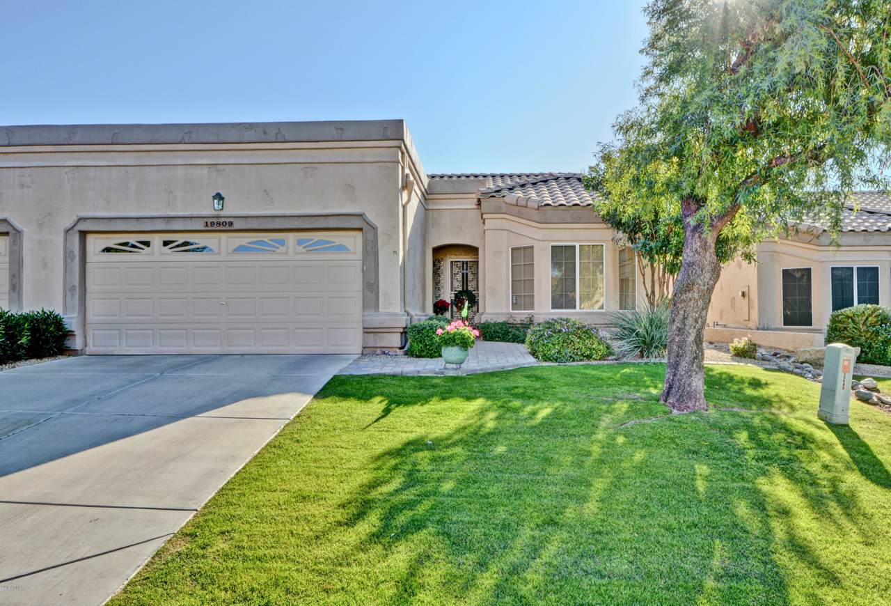 19809 90TH Avenue - Photo 1