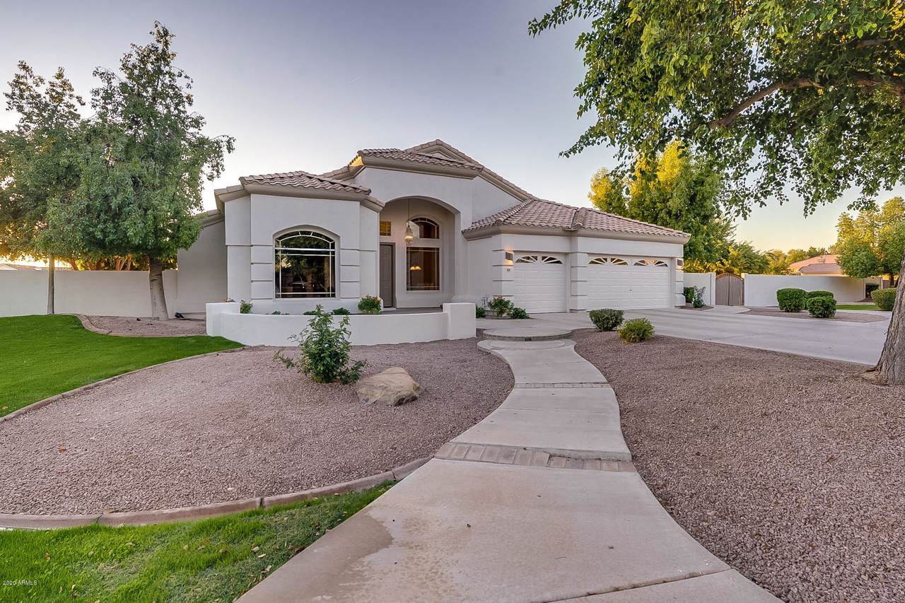 64 Equestrian Court - Photo 1