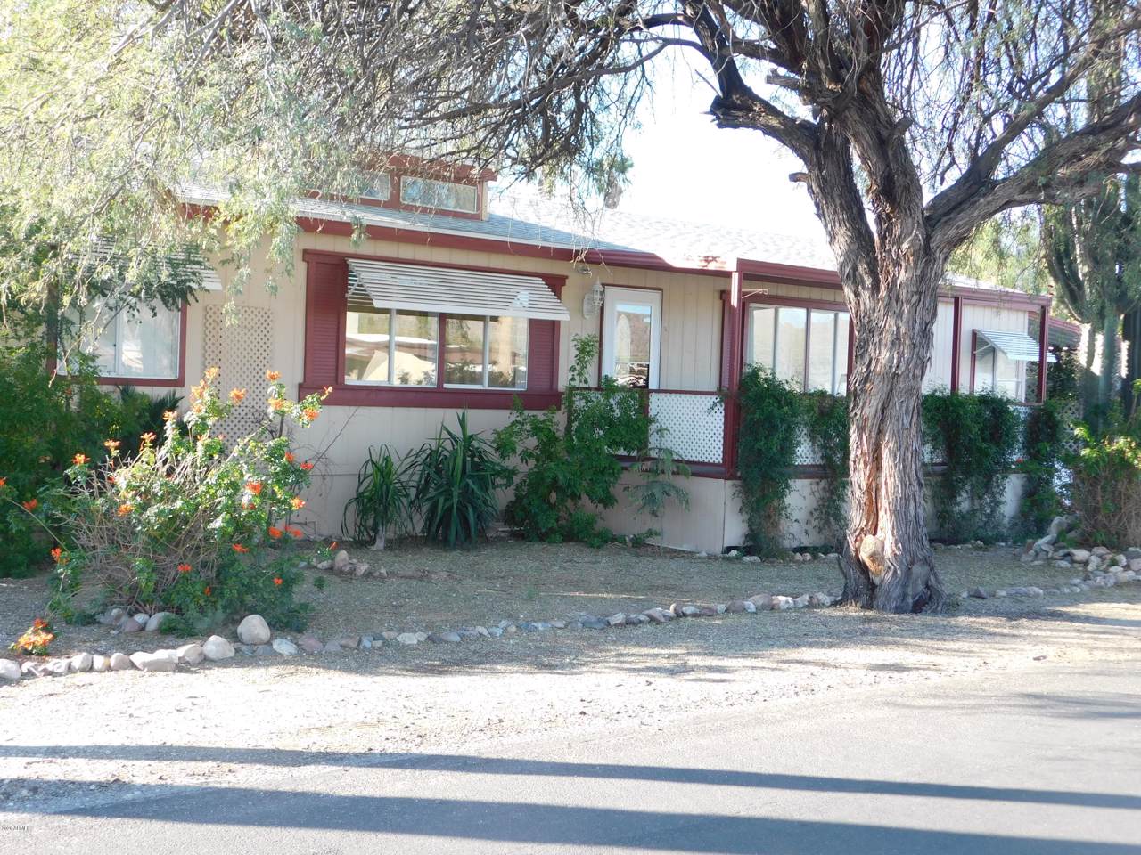 485 Diane Drive - Photo 1