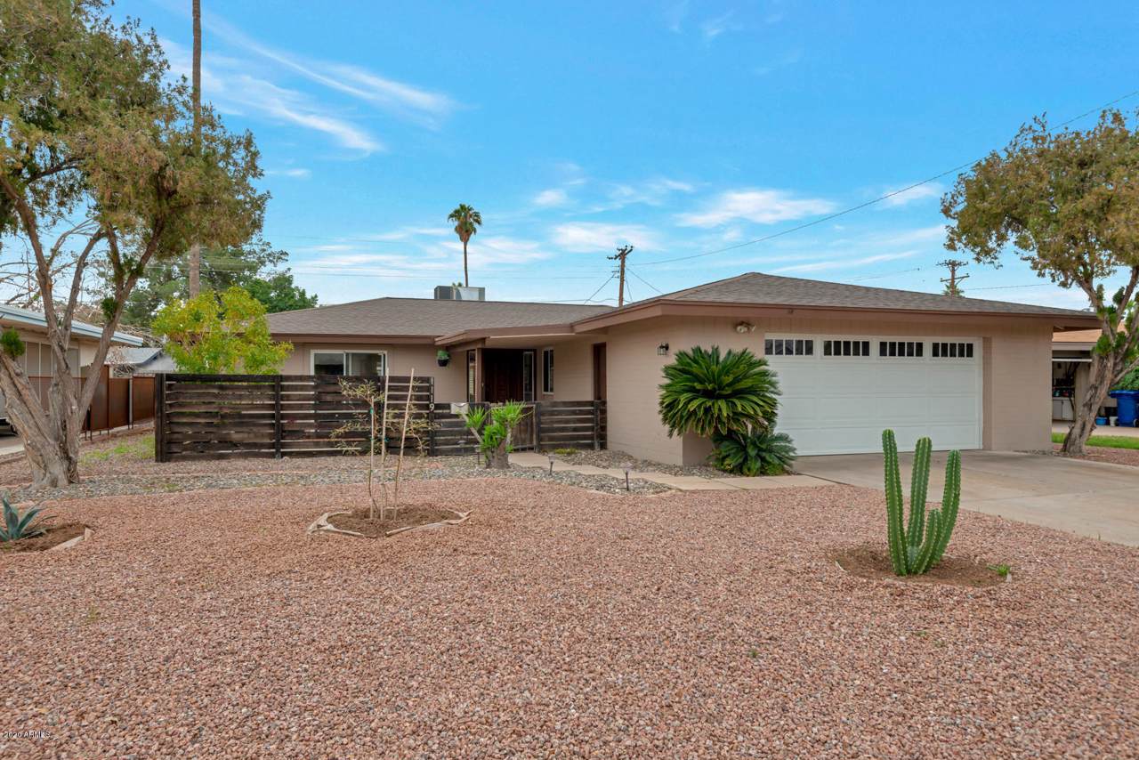 1119 Malibu Drive - Photo 1