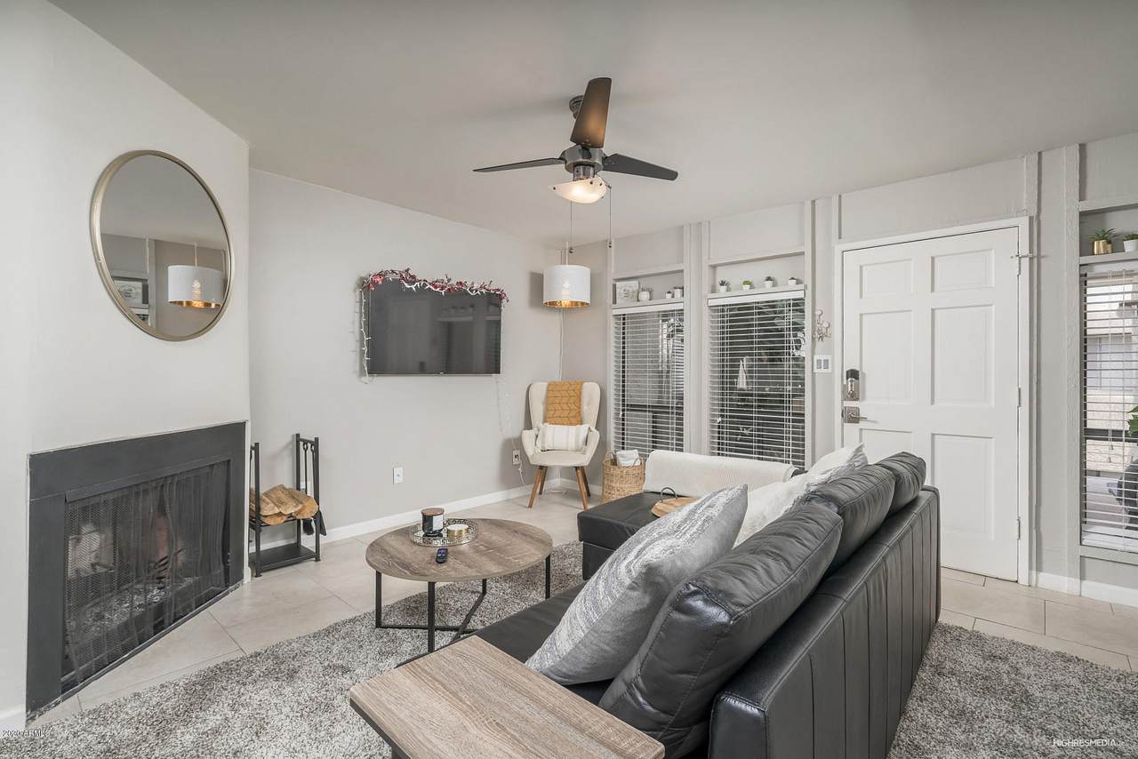 3002 70TH Street - Photo 1