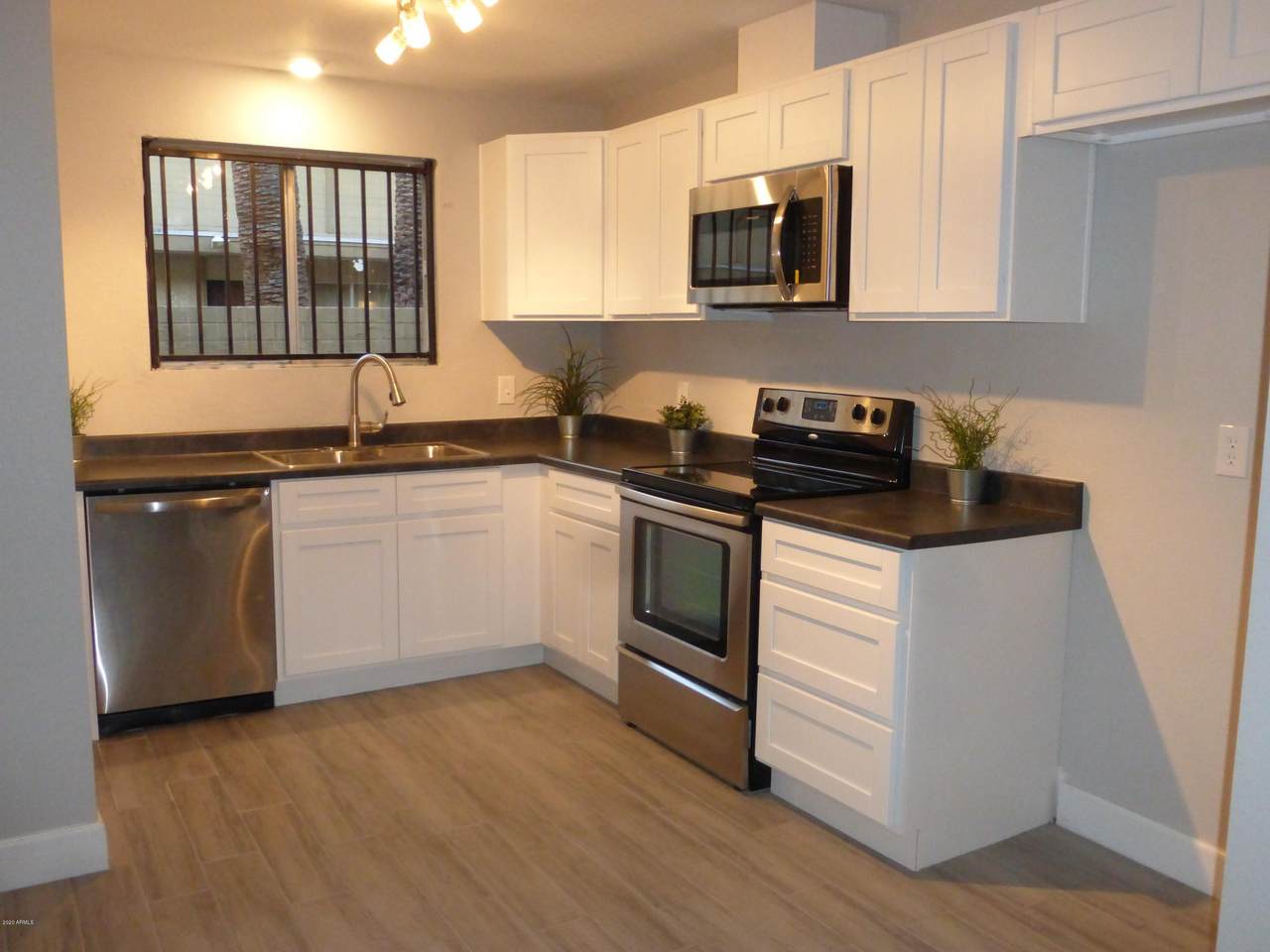 1533 Missouri Avenue - Photo 1