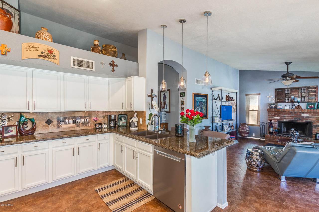 19639 34TH Street - Photo 1