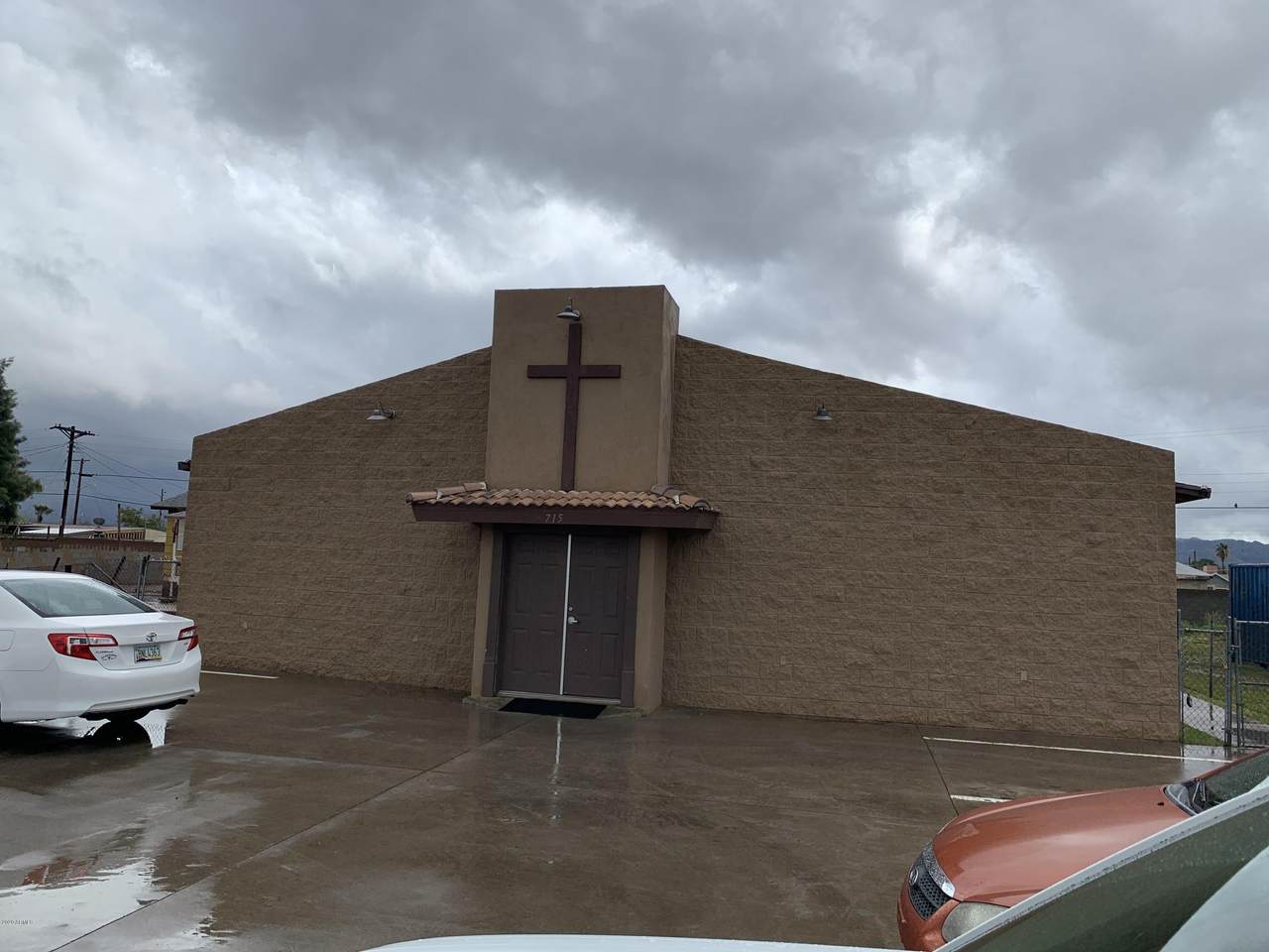 715 Riverside Street - Photo 1