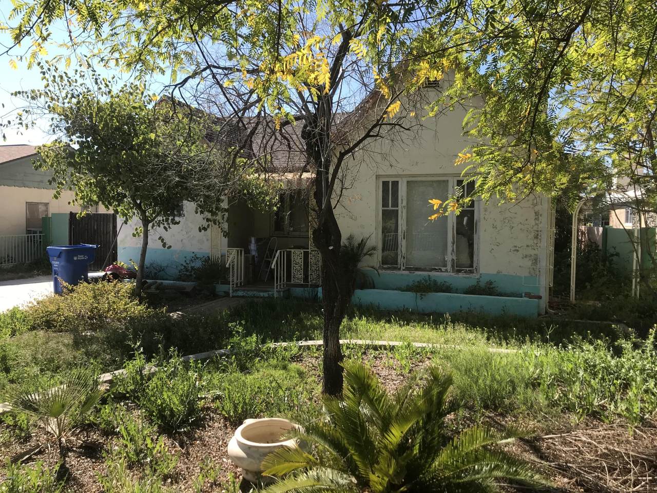 2220 Laurel Avenue - Photo 1