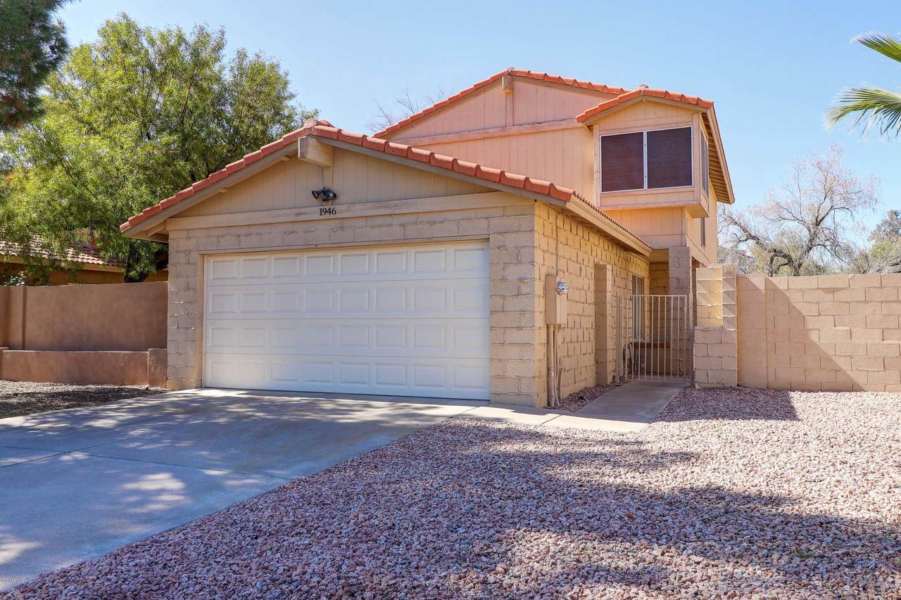 1946 Blackstone Drive - Photo 1