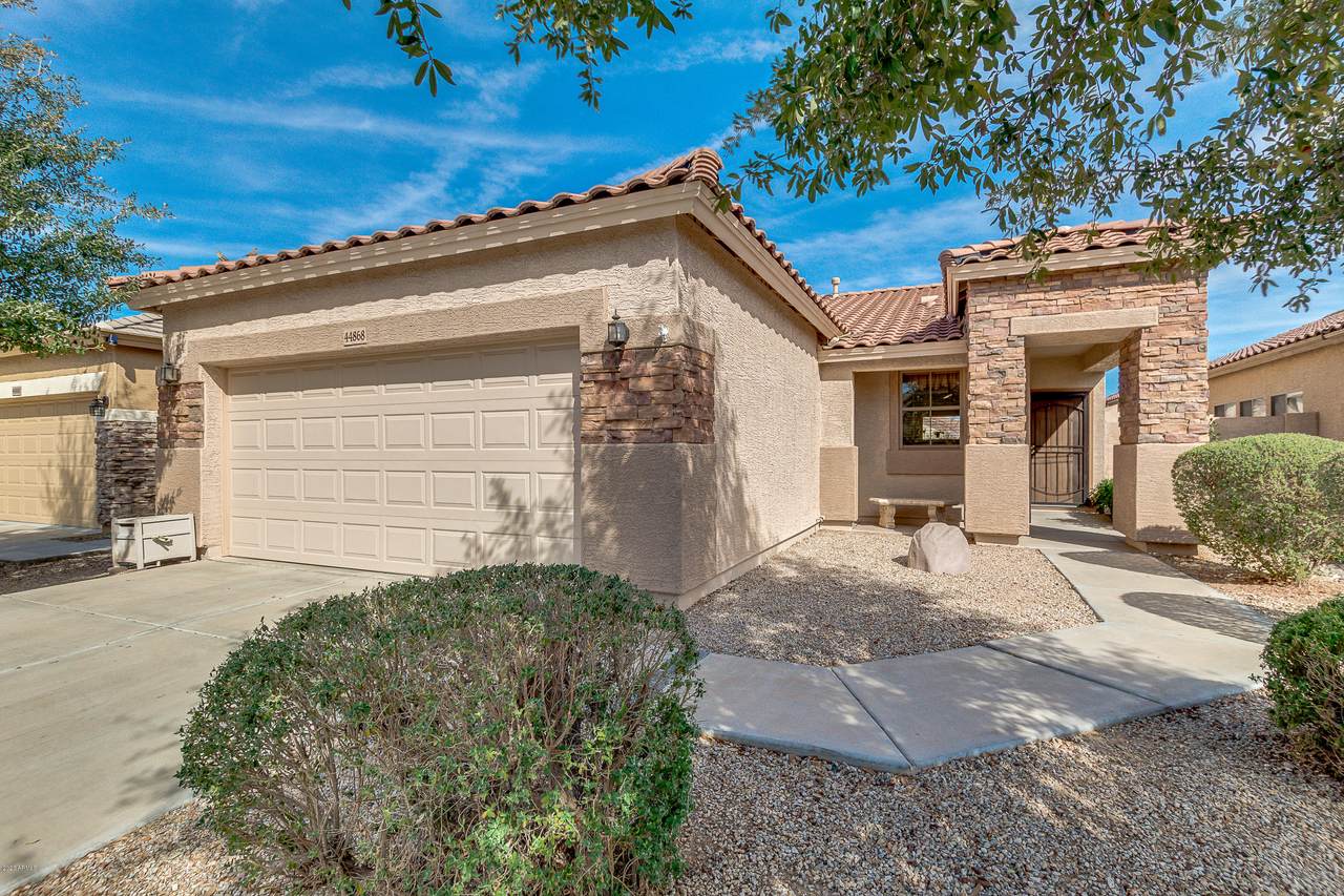 44868 Alamendras Street - Photo 1