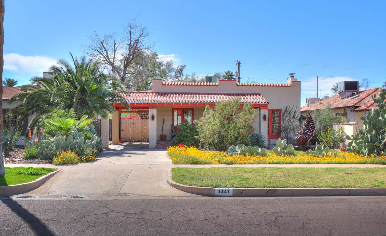 1341 Lynwood Street - Photo 1