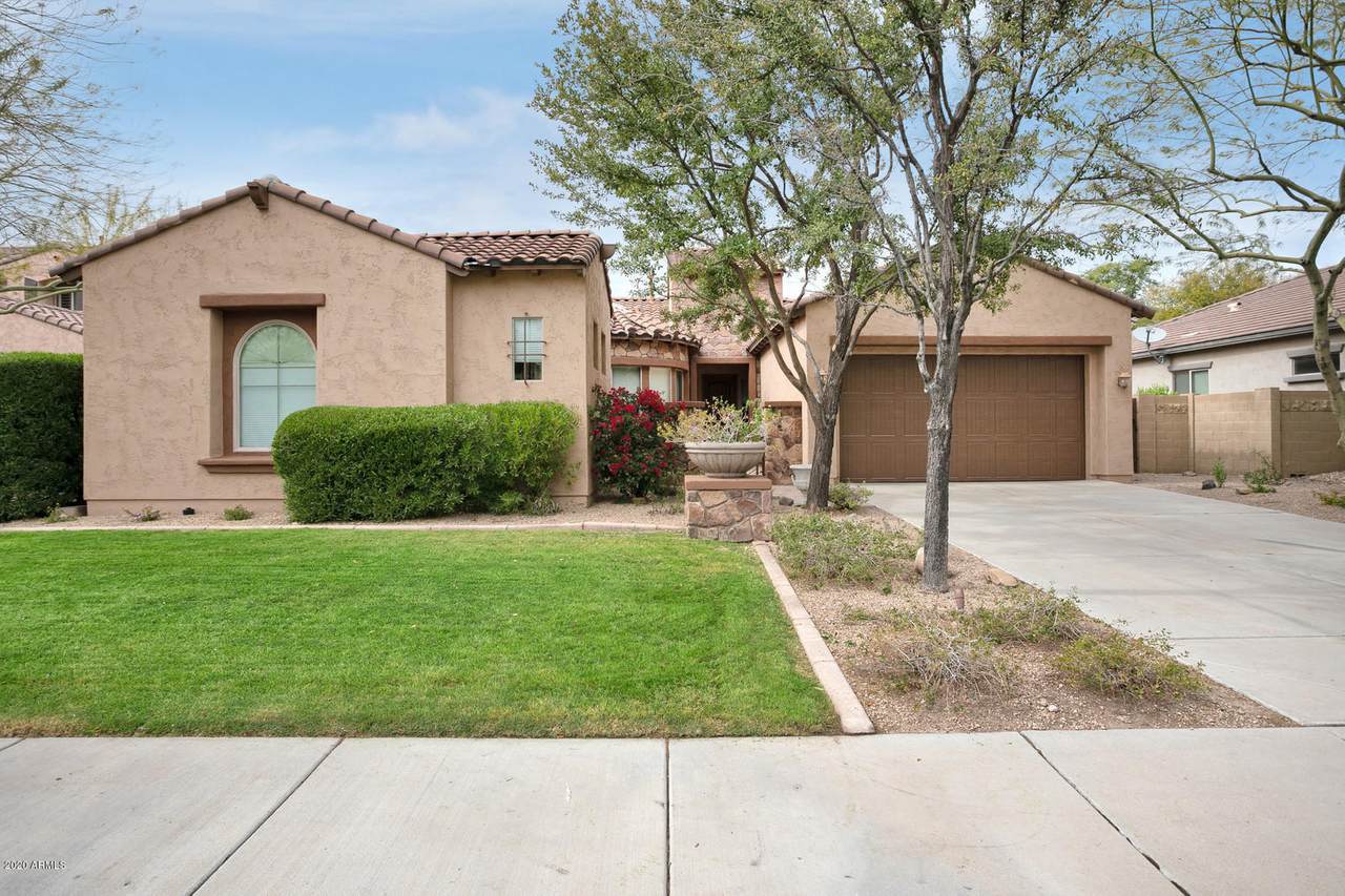8798 Buckhorn Trail - Photo 1