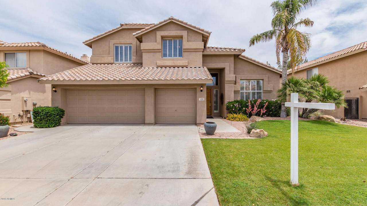 3471 Beverly Place - Photo 1