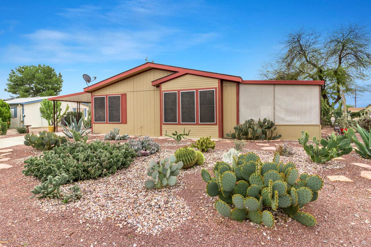 129 Dakota Drive - Photo 1