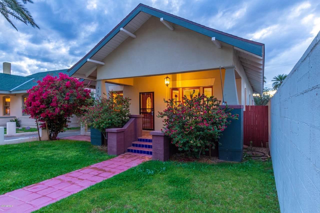 126 9TH Avenue - Photo 1