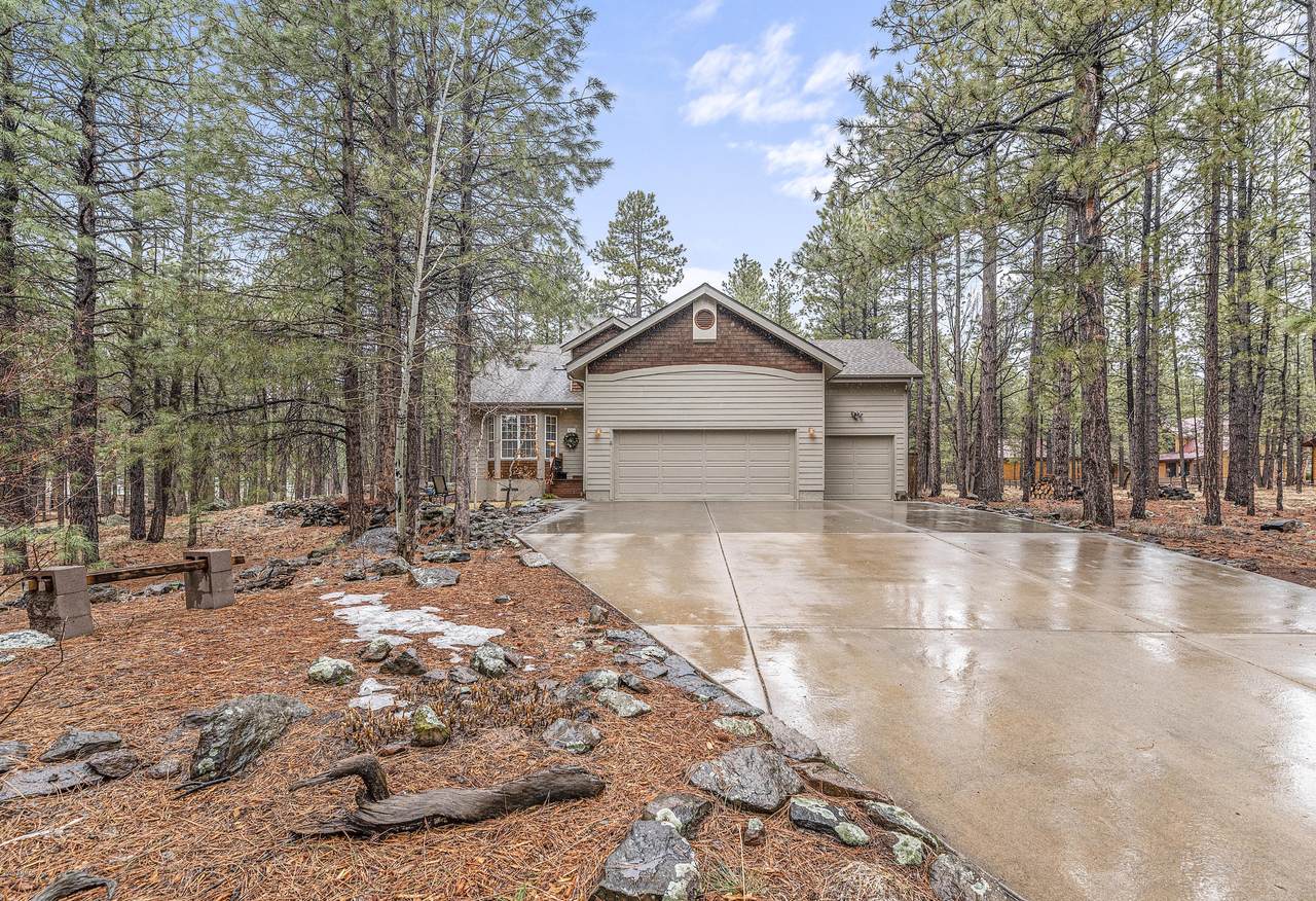 3971 Westwood Circle - Photo 1