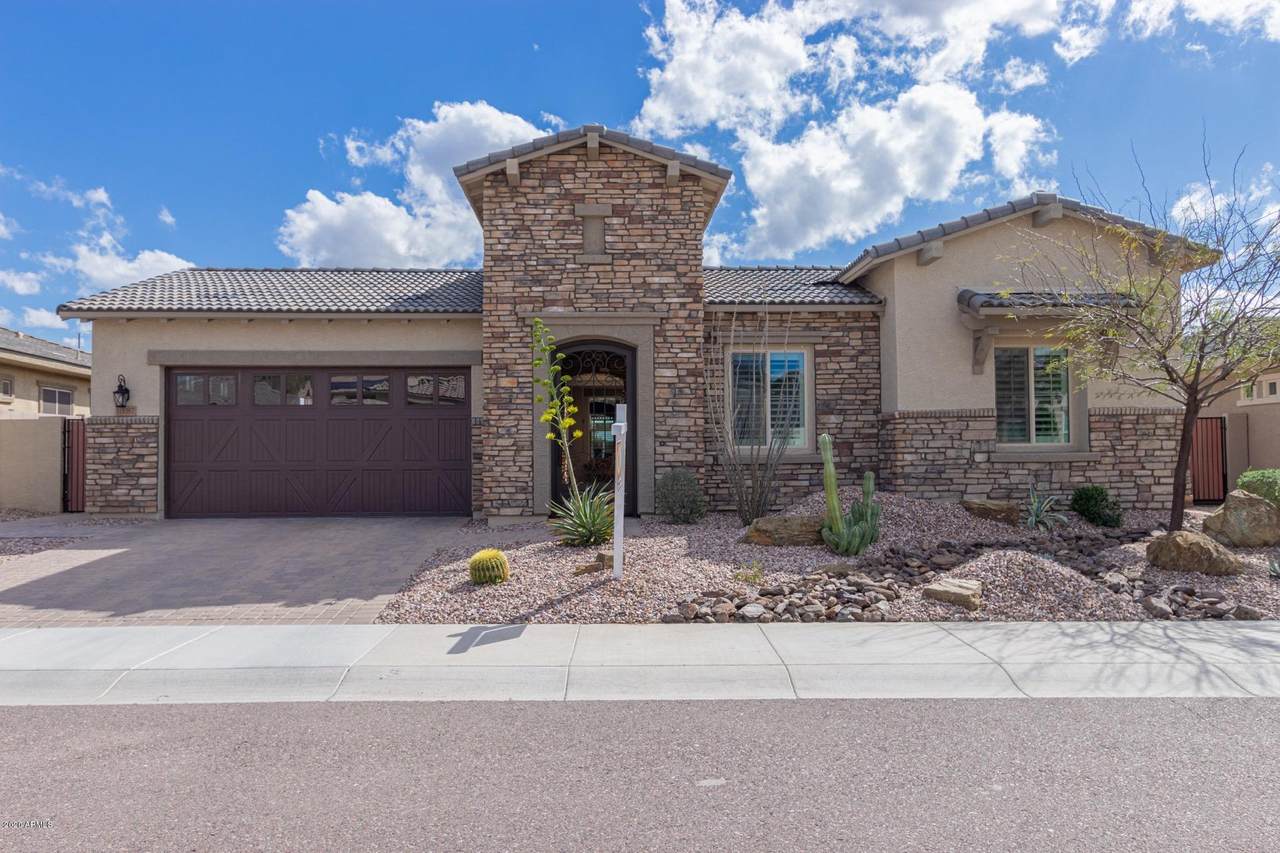 10087 Spur Drive - Photo 1