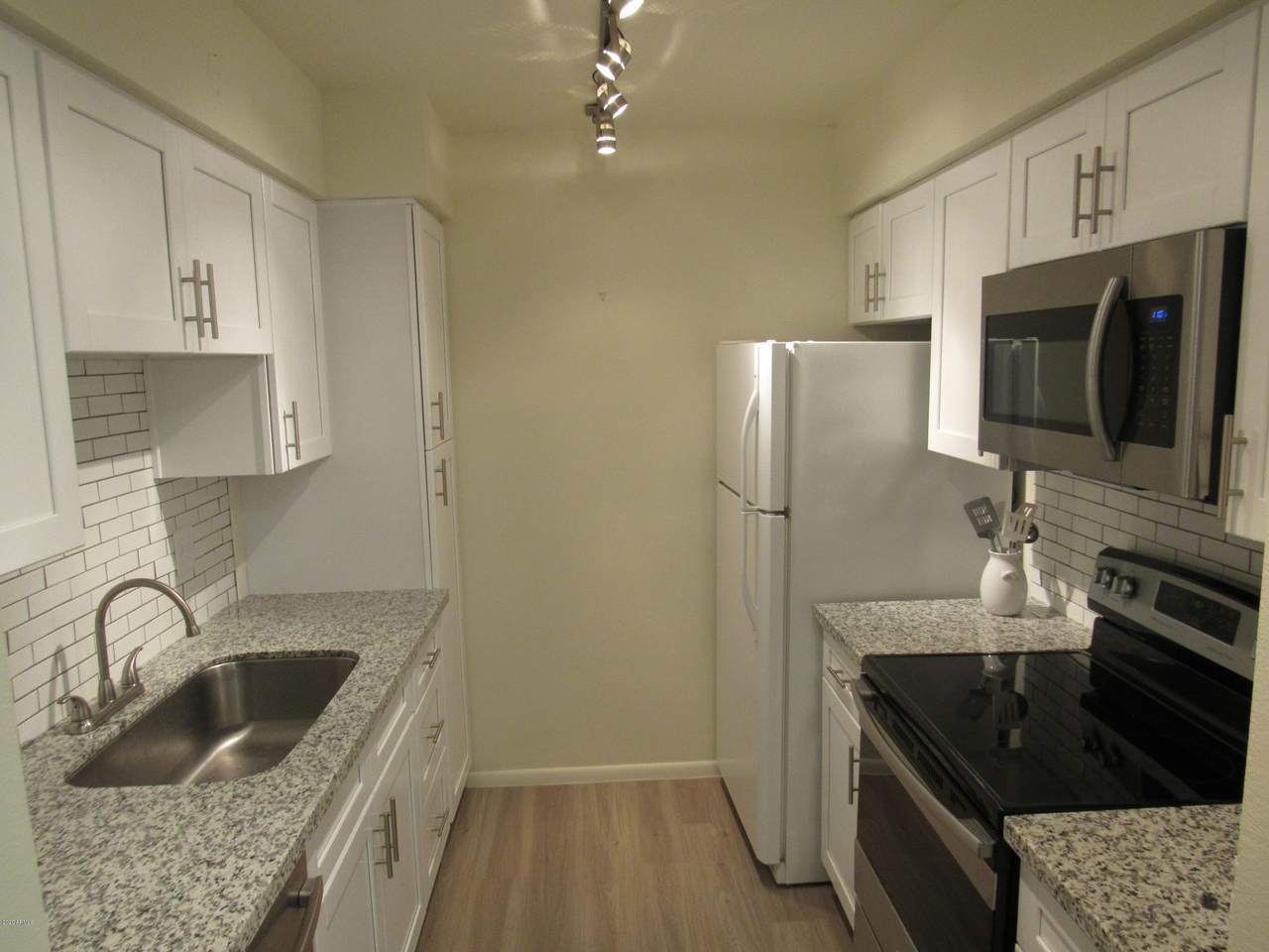 7625 Camelback Road - Photo 1