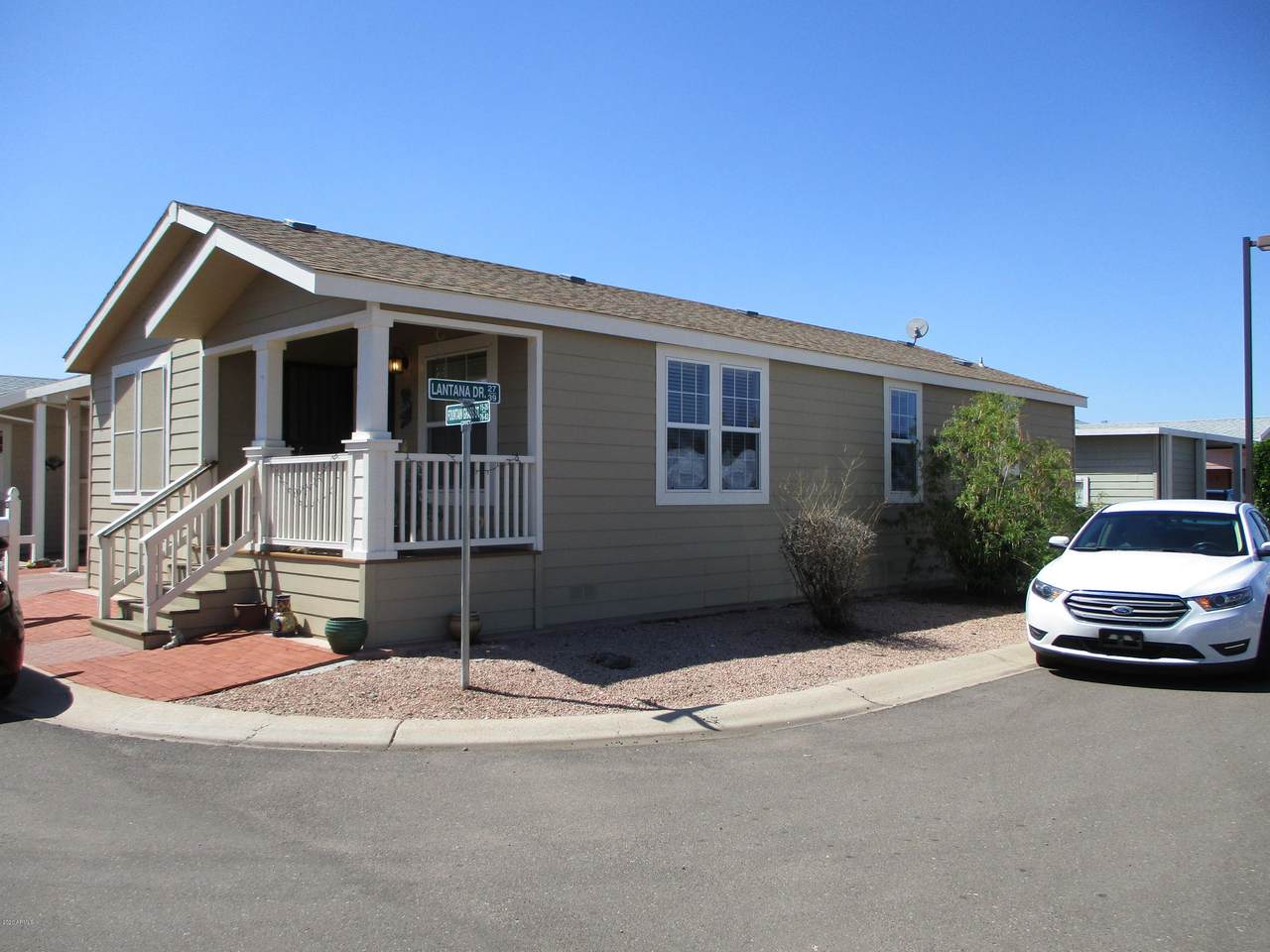 101 38th Street - Photo 1