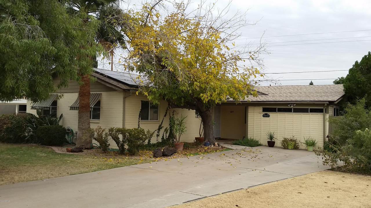 1217 Campbell Avenue - Photo 1