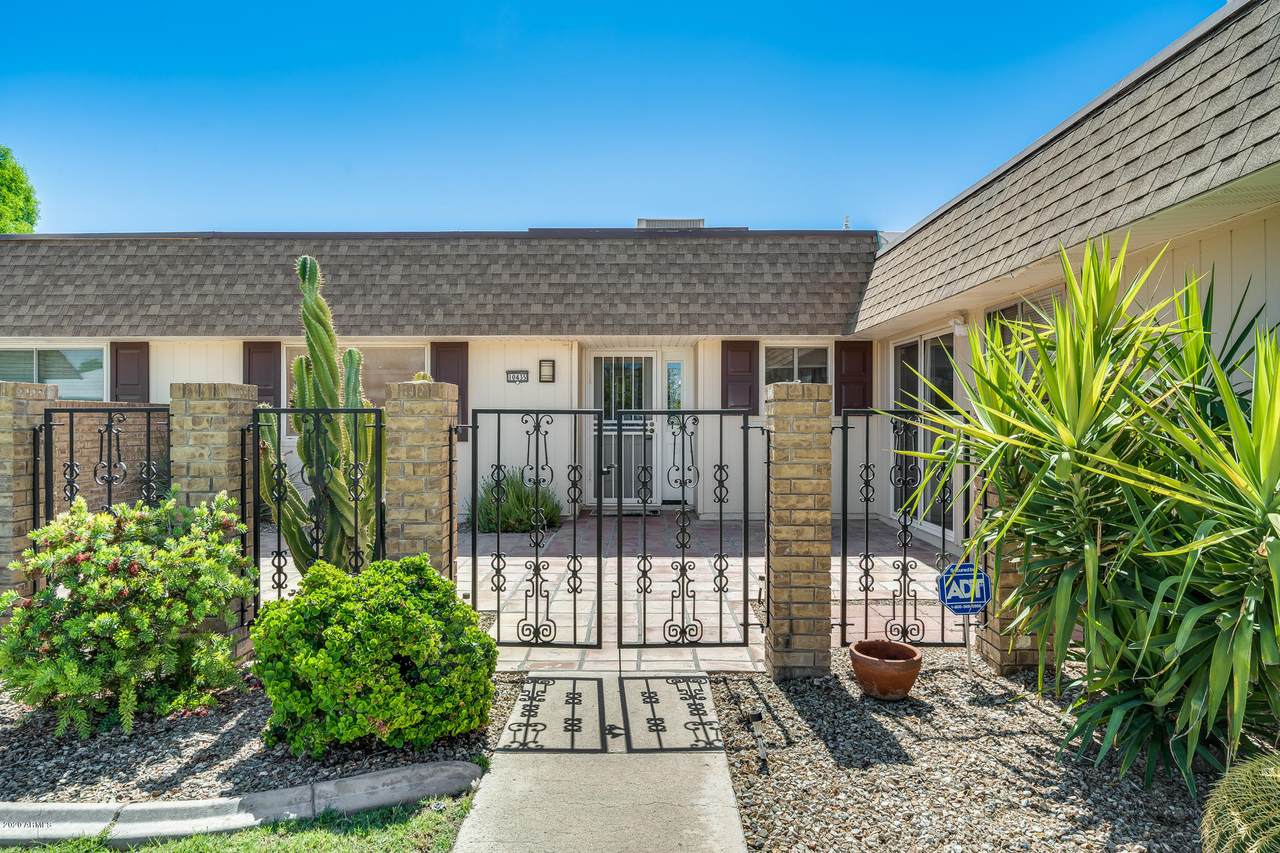 10435 Kingswood Circle - Photo 1
