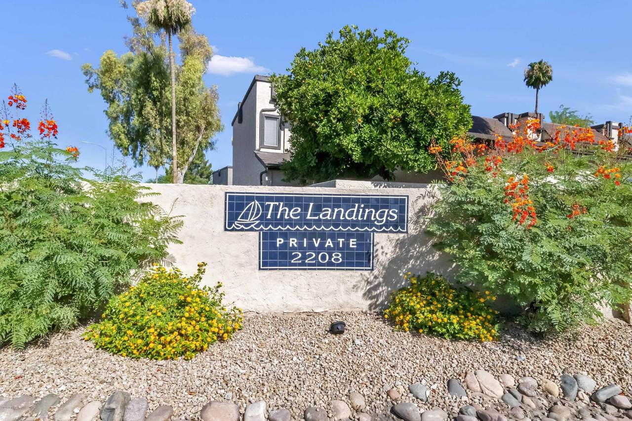 2208 Lindner Avenue - Photo 1