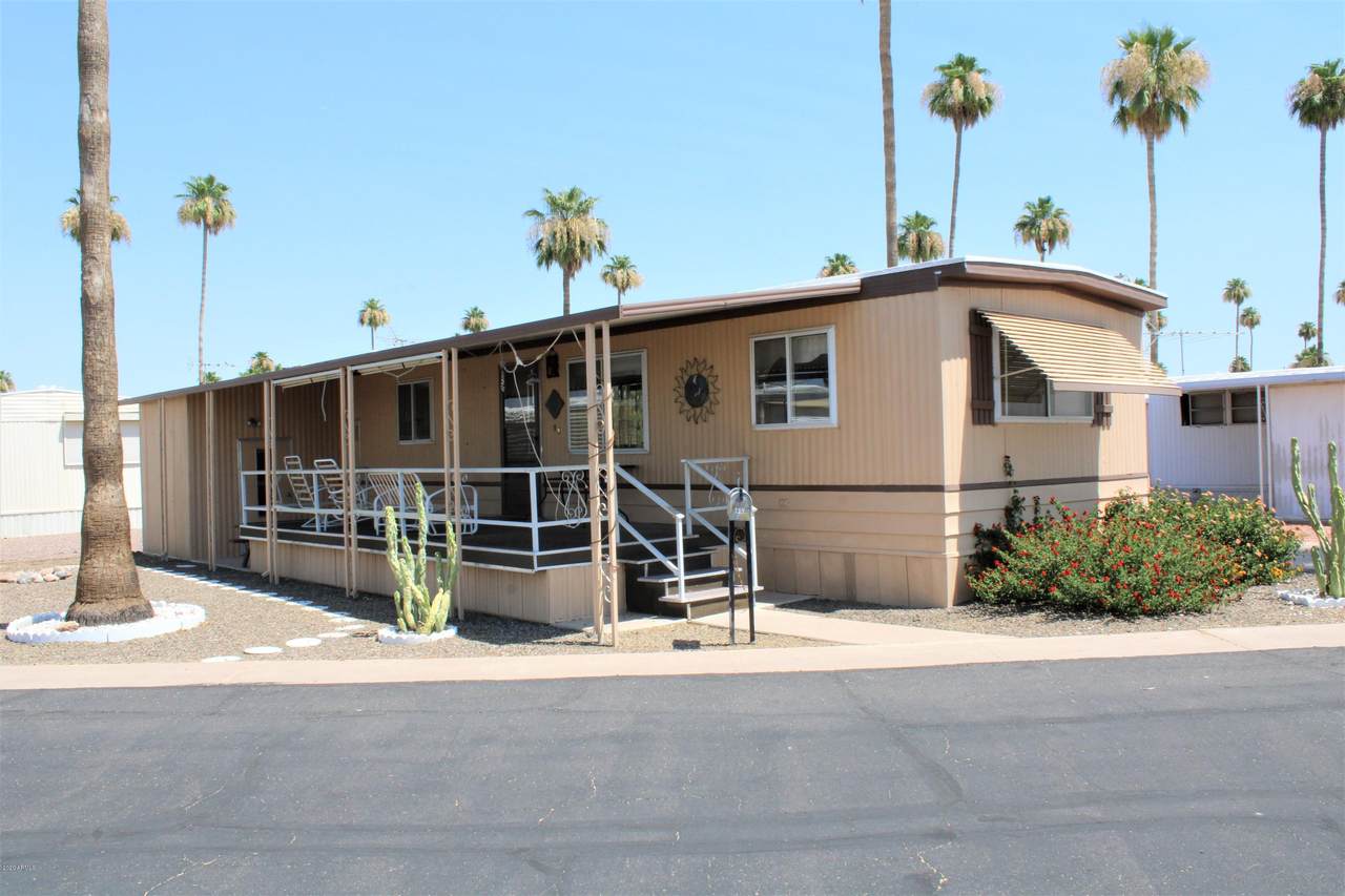 4065 University Drive - Photo 1
