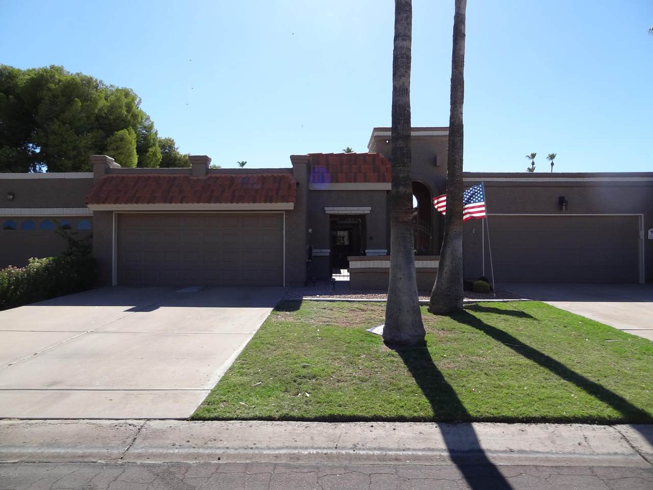 25227 Glenburn Drive - Photo 1