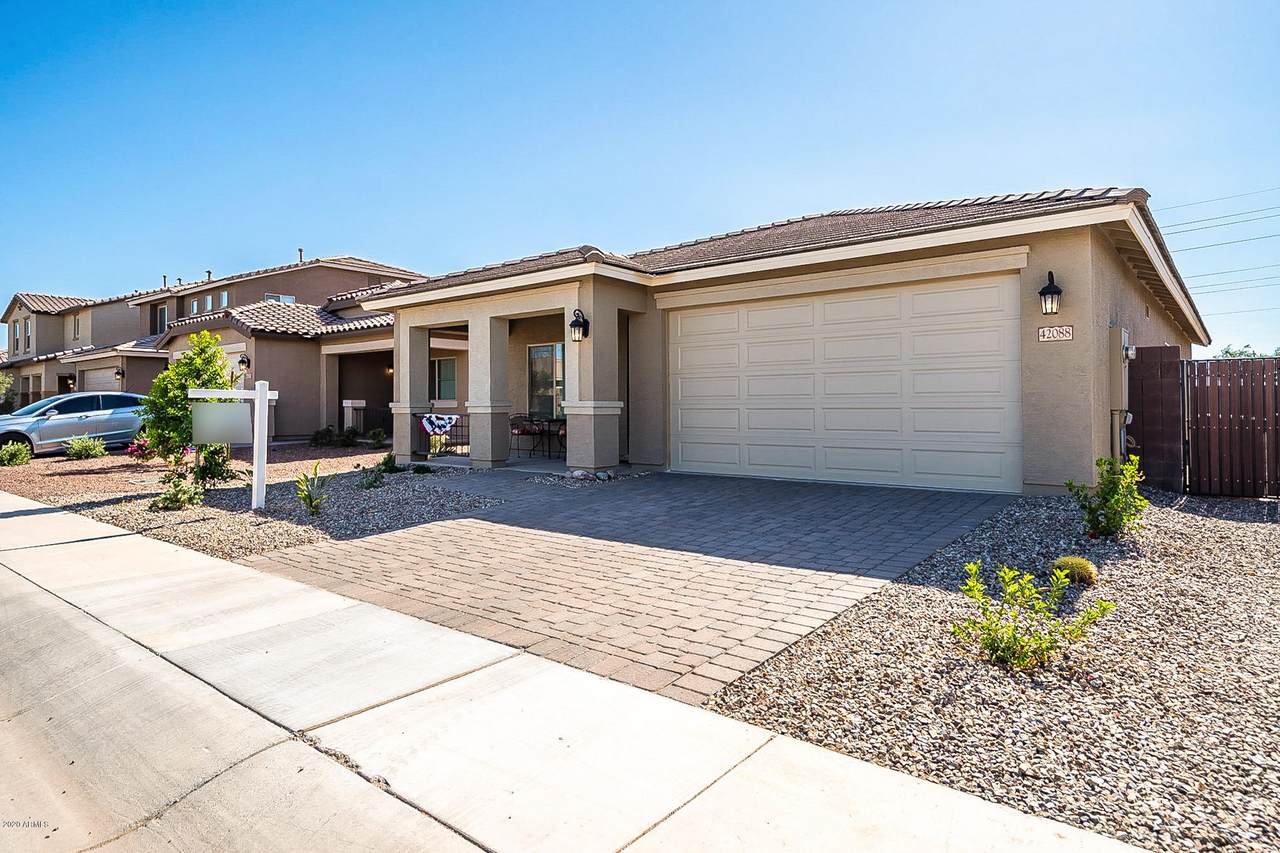 42088 Hinoki Street - Photo 1