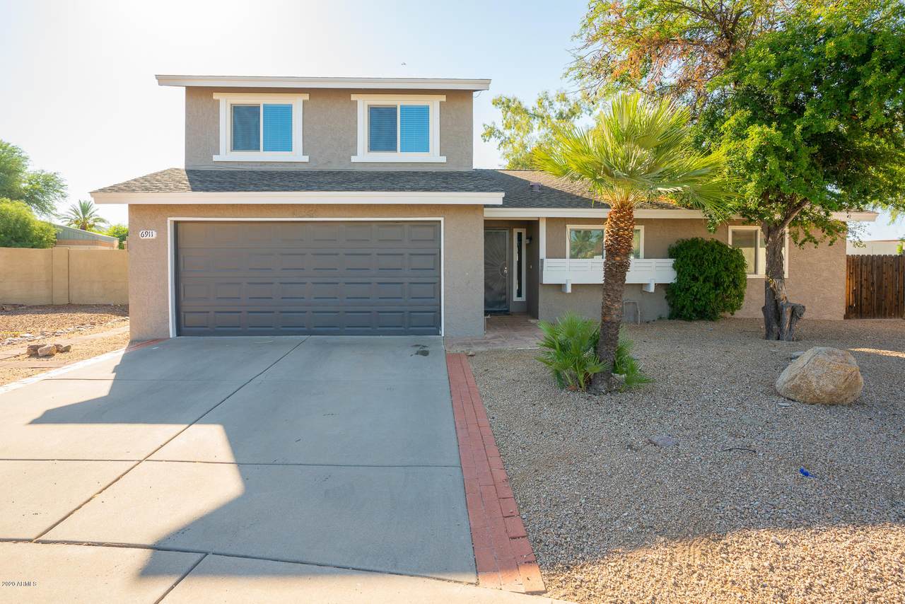 6911 Phelps Road - Photo 1
