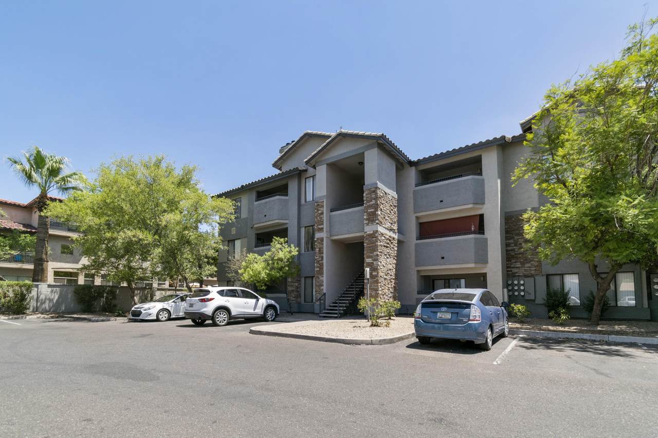 2025 Campbell Avenue - Photo 1