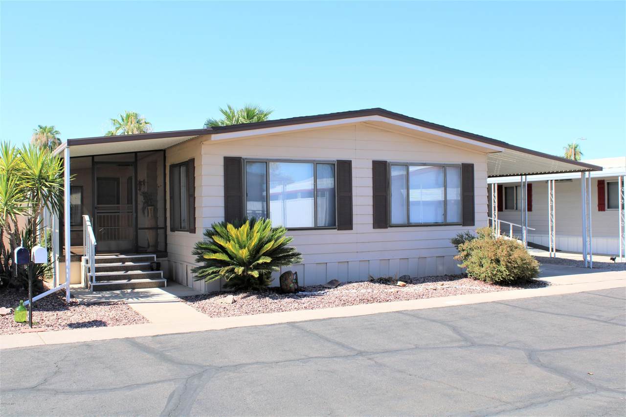 4065 University Drive - Photo 1