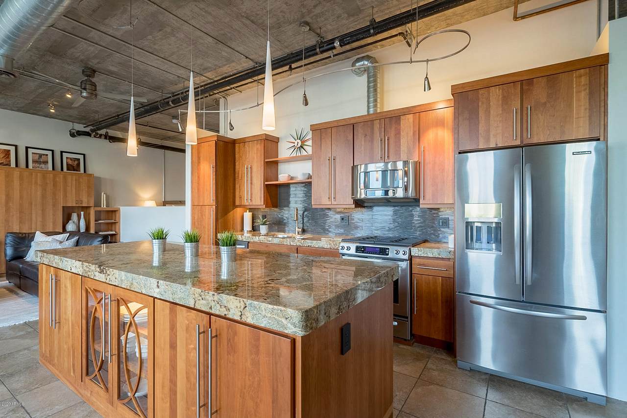 21 6TH Street - Photo 1