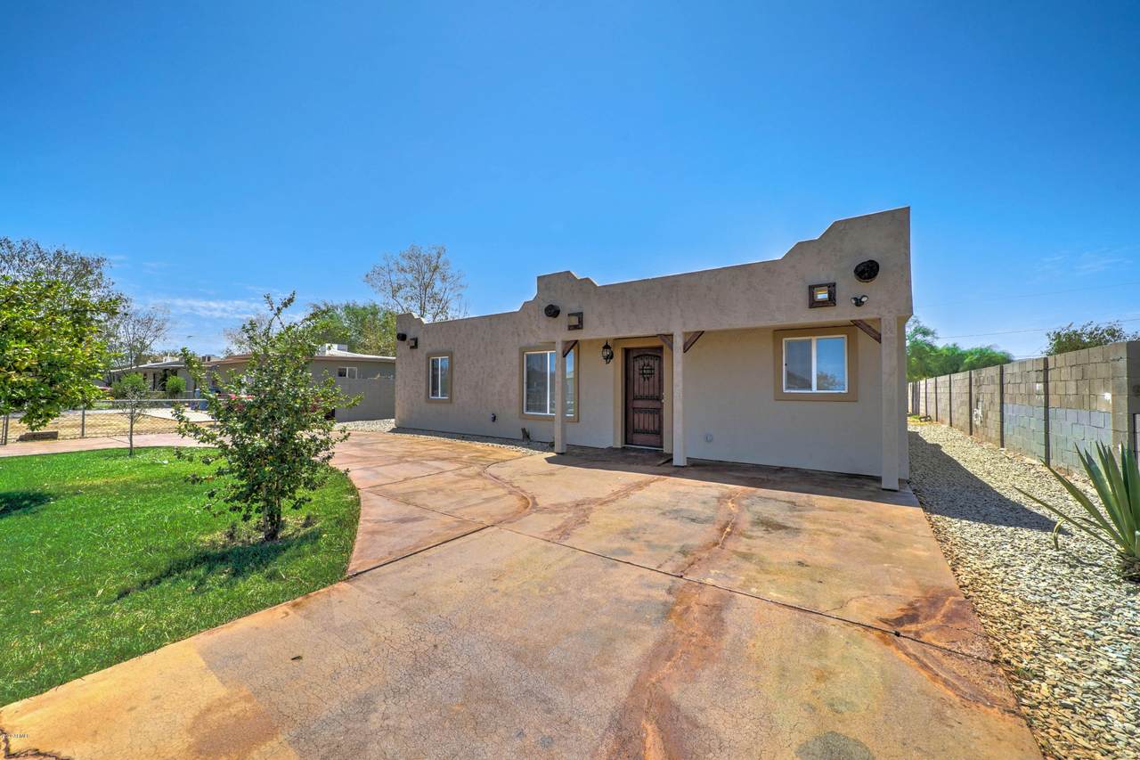 1527 Tamarisk Street - Photo 1