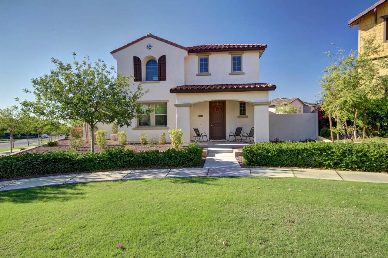2376 Heritage Street - Photo 1