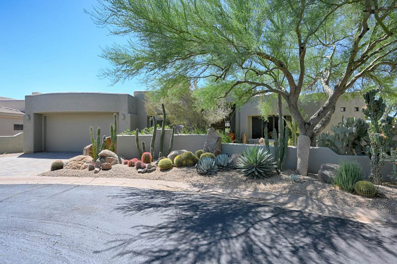 10040 Happy Valley Road - Photo 1