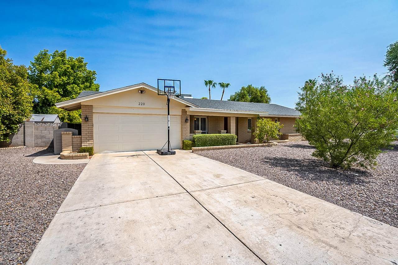 220 Waltann Lane - Photo 1