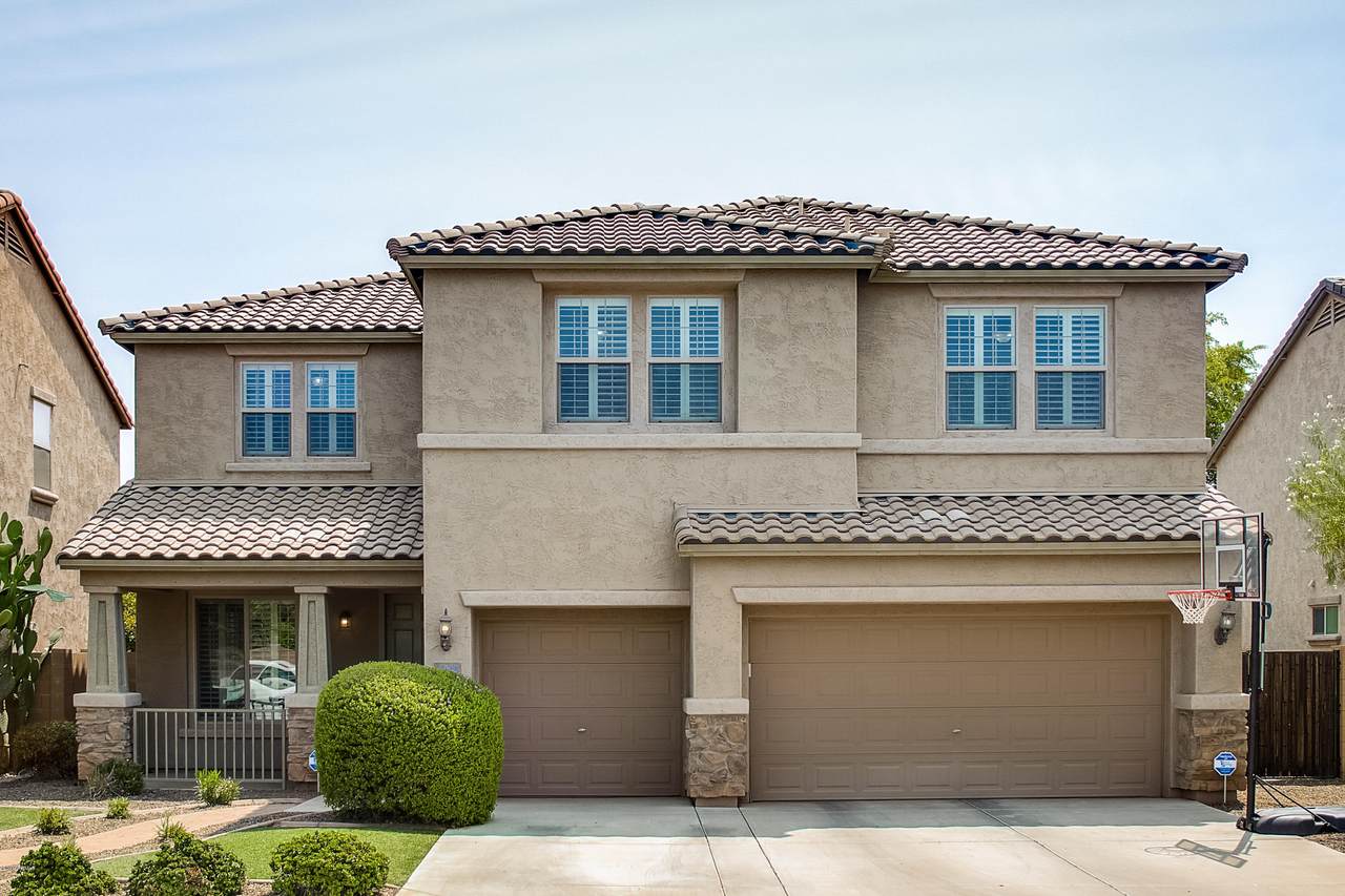 4935 Dante - Photo 1