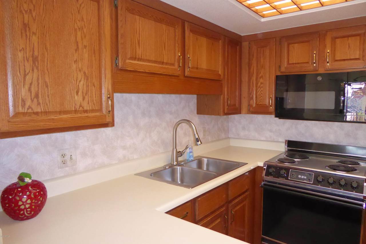 10330 Thunderbird Boulevard - Photo 1