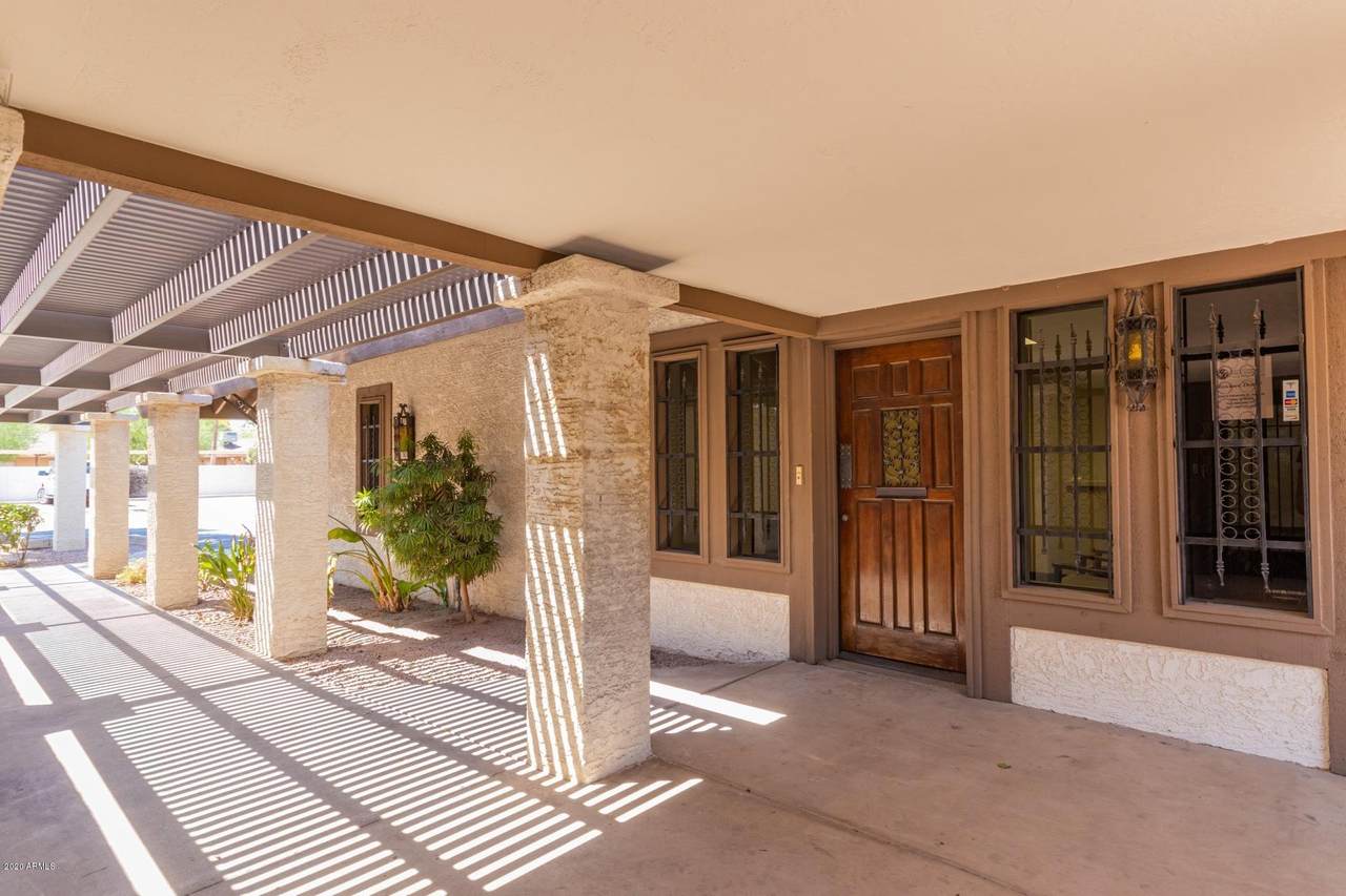 1010 University Drive - Photo 1