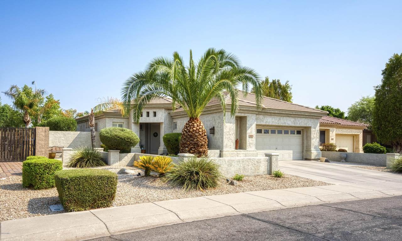 830 Oriole Way - Photo 1