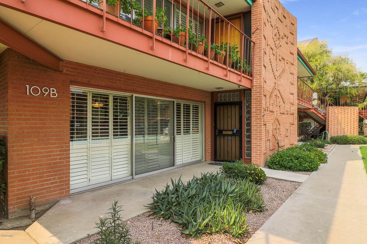 109 Palm Lane - Photo 1