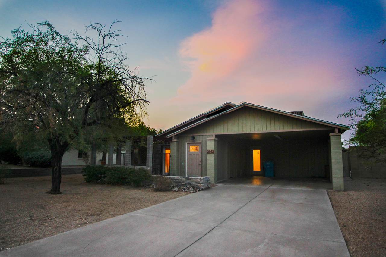 2942 Willow Avenue - Photo 1