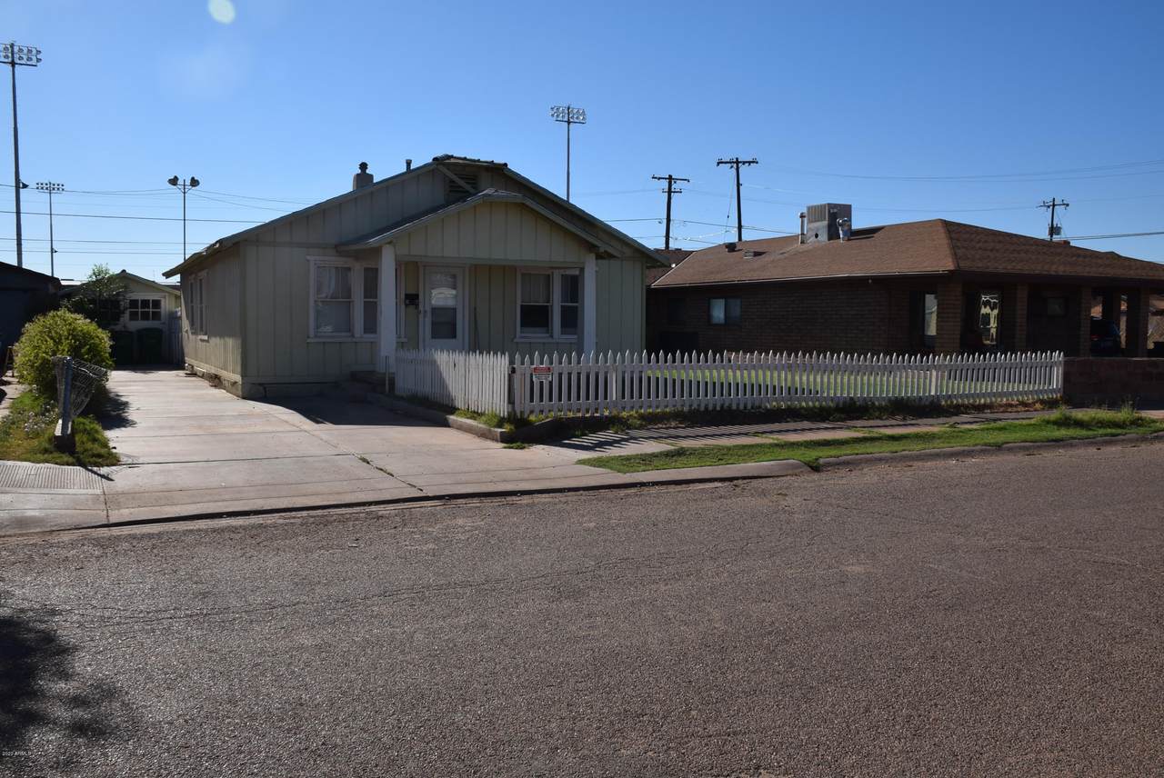 1004 Apache Avenue - Photo 1