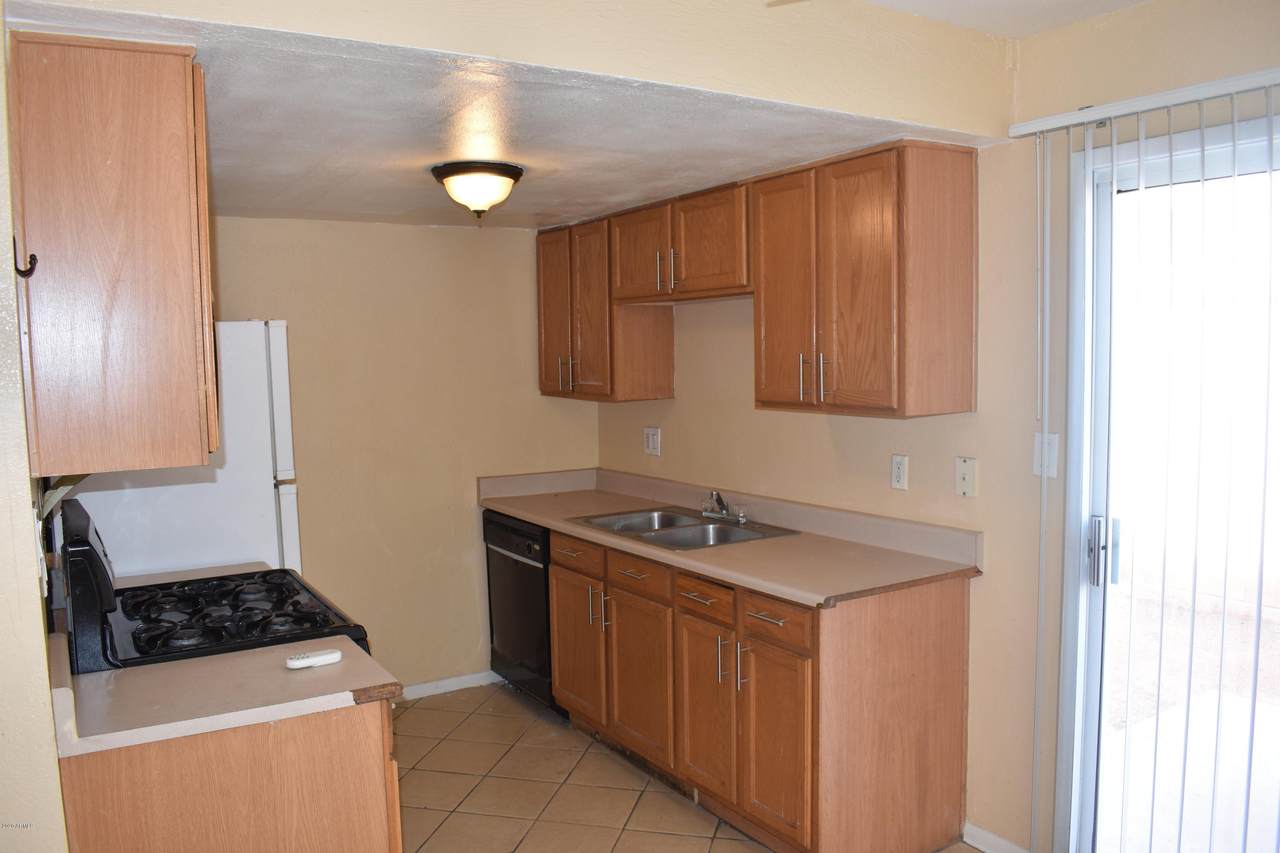 3840 43RD Avenue - Photo 1