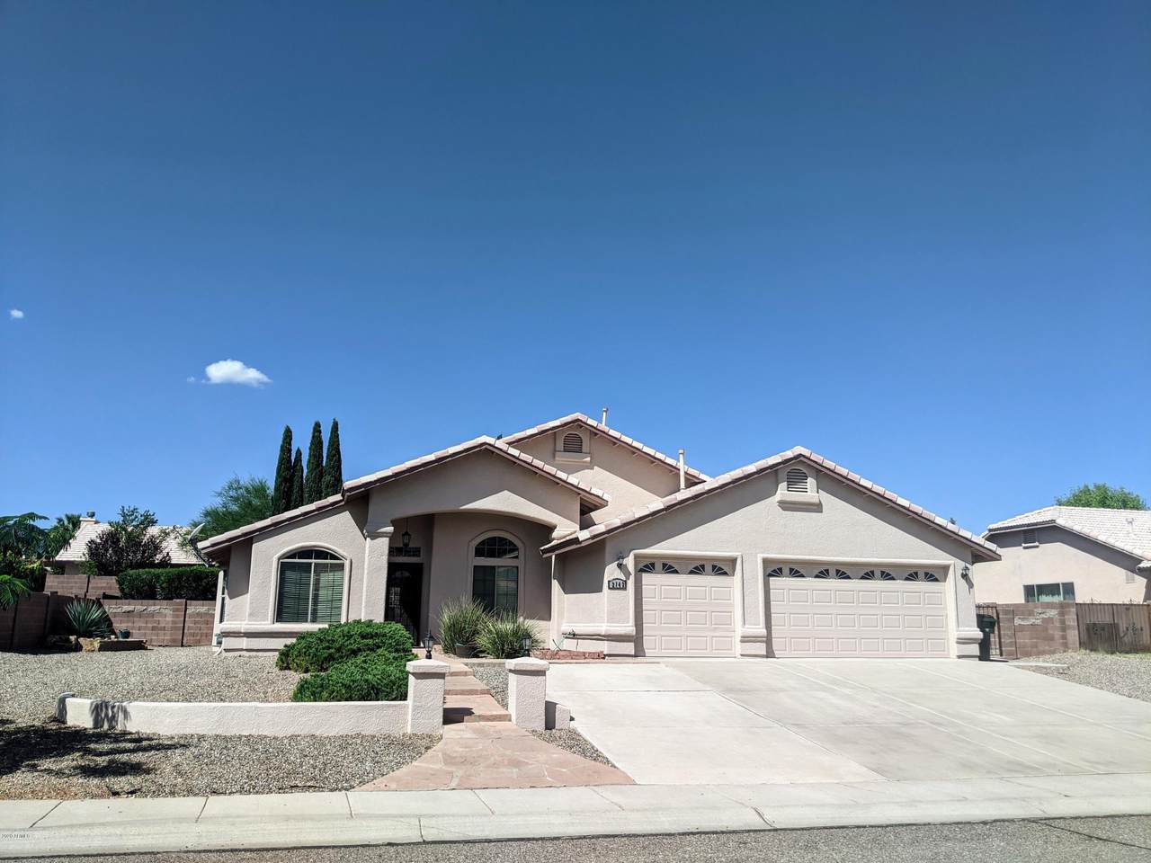2142 Longview Drive - Photo 1