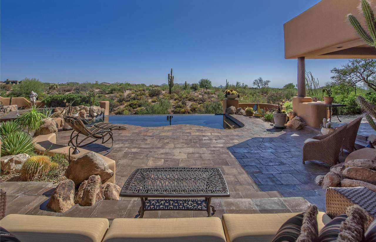 10071 Sundance Trail - Photo 1