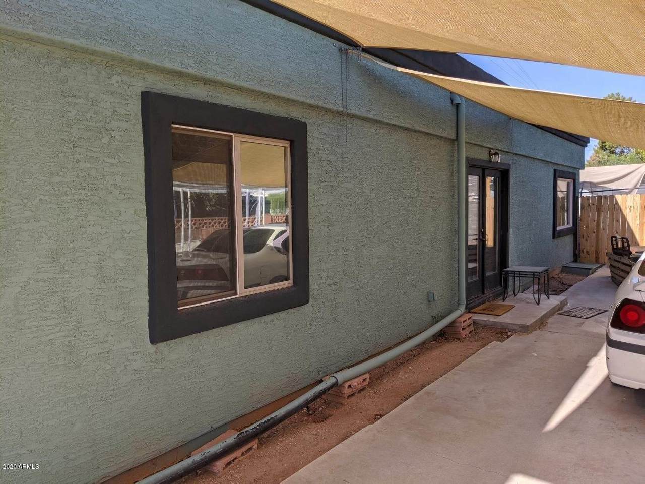 356 Windsor - Photo 1