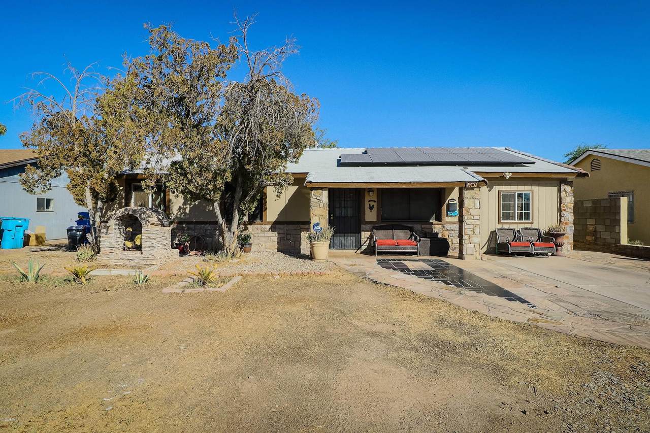 4307 74TH Avenue - Photo 1